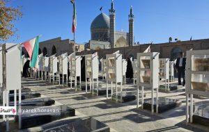 غبارروبی و عطر افشانی مزار شهدا در کاشمر